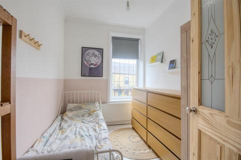 10 School Lane, Earby, Barnoldswick, BB18 6QF