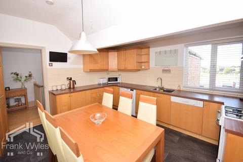 2 bedroom apartment for sale, Flat 3, 103 St. Annes Road East, Lytham St. Annes, Lancashire