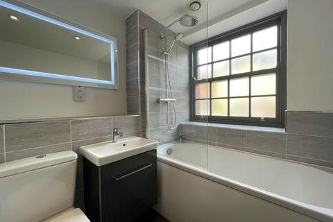 1 bedroom flat for sale, Victoria Gardens, Hyde Park, Leeds, LS6