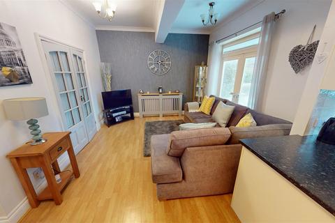 1 bedroom semi-detached bungalow for sale, Westbourne Park, Urmston, Manchester, M41