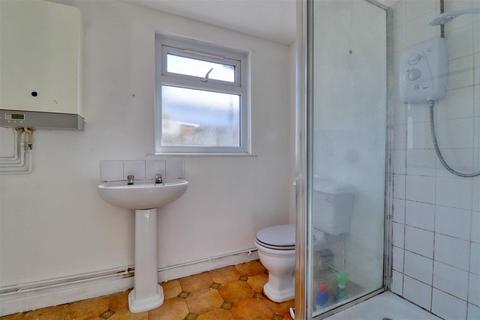 94 Broadway, Jaywick, Clacton-on-sea, CO15 2HW