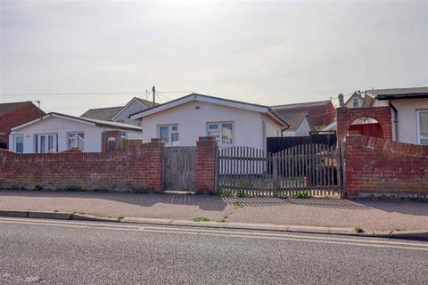 94 Broadway, Jaywick, Clacton-on-sea, CO15 2HW