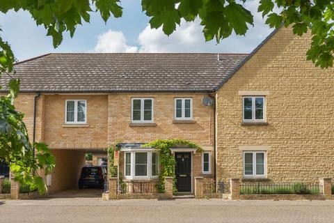 2 Baldwin Mews, Carterton, OX18 1AW