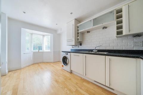 2 Baldwin Mews, Carterton, OX18 1AW