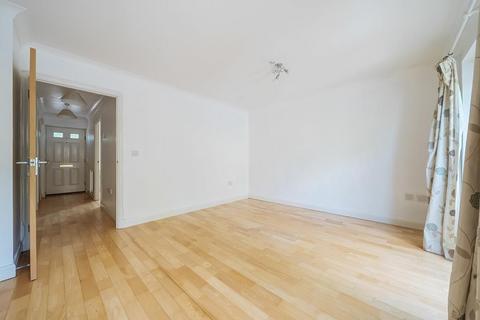 2 Baldwin Mews, Carterton, OX18 1AW