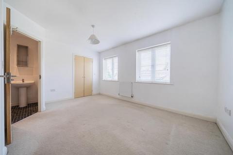 2 Baldwin Mews, Carterton, OX18 1AW