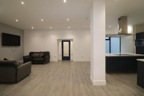 3 bedroom apartment to rent, Great Hampton Street, Birmingham, Birmingham, B18