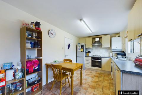 3 bedroom terraced house for sale, Micklefield Way, Borehamwood WD6