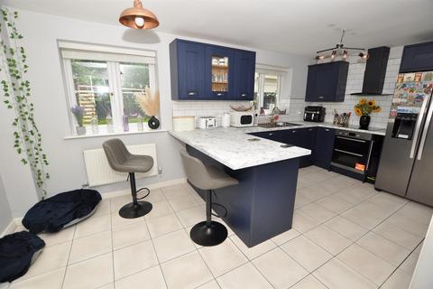 4 bedroom house for sale, Parc Starling, Johnstown, Carmarthen