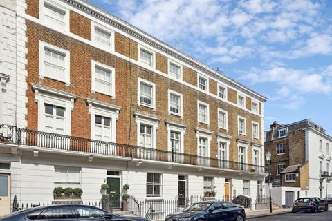 1 bedroom flat for sale, First Floor Flat, 25 Walpole Street, London