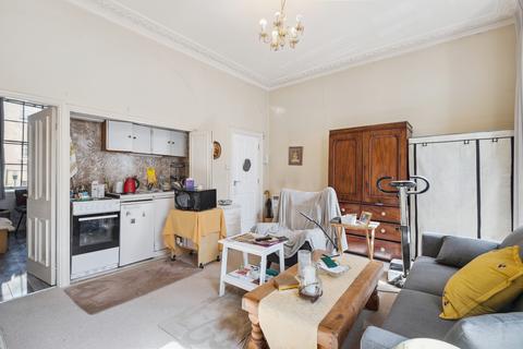 1 bedroom flat for sale, First Floor Flat, 25 Walpole Street, London