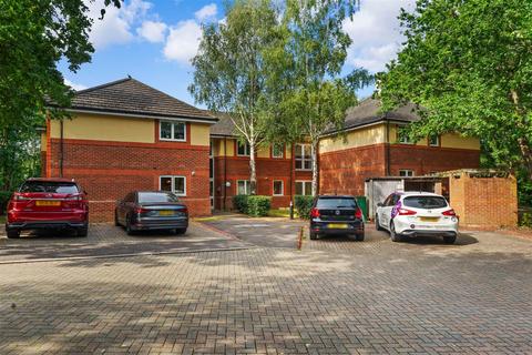 2 bedroom flat for sale, St. Marys Way, Guildford