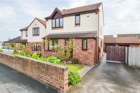 3 bedroom detached house for sale, Upper Lane, Wakefield WF4