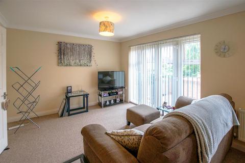 2 bedroom maisonette for sale, Guildford Close, Southbourne