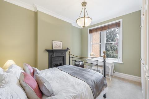 2 bedroom flat for sale, Ashworth Mansions, Maida Vale