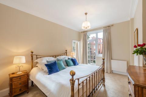 2 bedroom flat for sale, Ashworth Mansions, Maida Vale