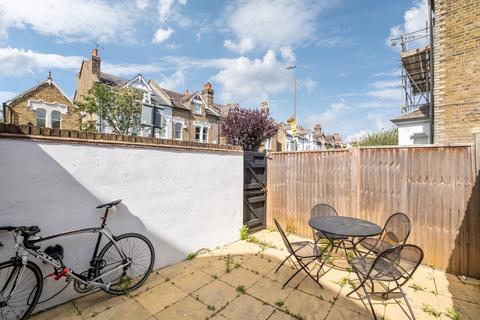 3 bedroom maisonette for sale, Dempster Road, London