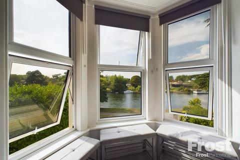 1 bedroom apartment for sale, Riverside Road, Staines-upon-Thames, Surrey, TW18