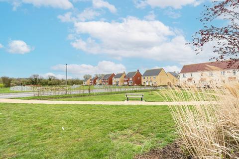 4 bedroom detached house for sale, Mary Box Crescent, Witney, OX29