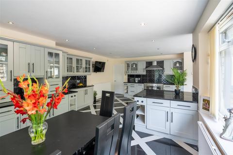 5 bedroom detached bungalow for sale, Weeton Lane, Huby LS17