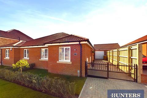 2 bedroom semi-detached bungalow for sale, Redcap Drive, Bridlington