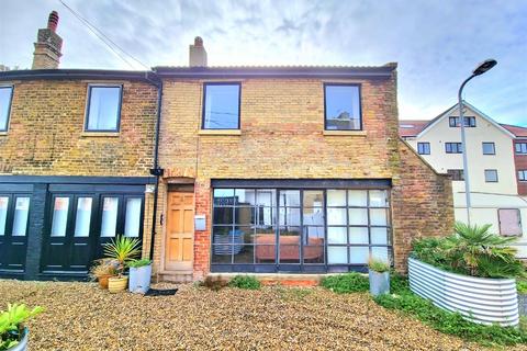 2 bedroom semi-detached house to rent, Cliftonville Mews, Cliftonville, Margate