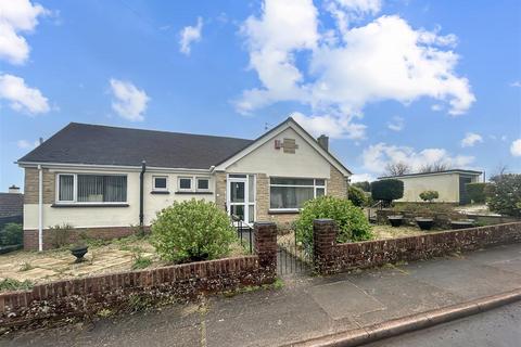 4 bedroom detached bungalow for sale, Lawn Close, Torquay