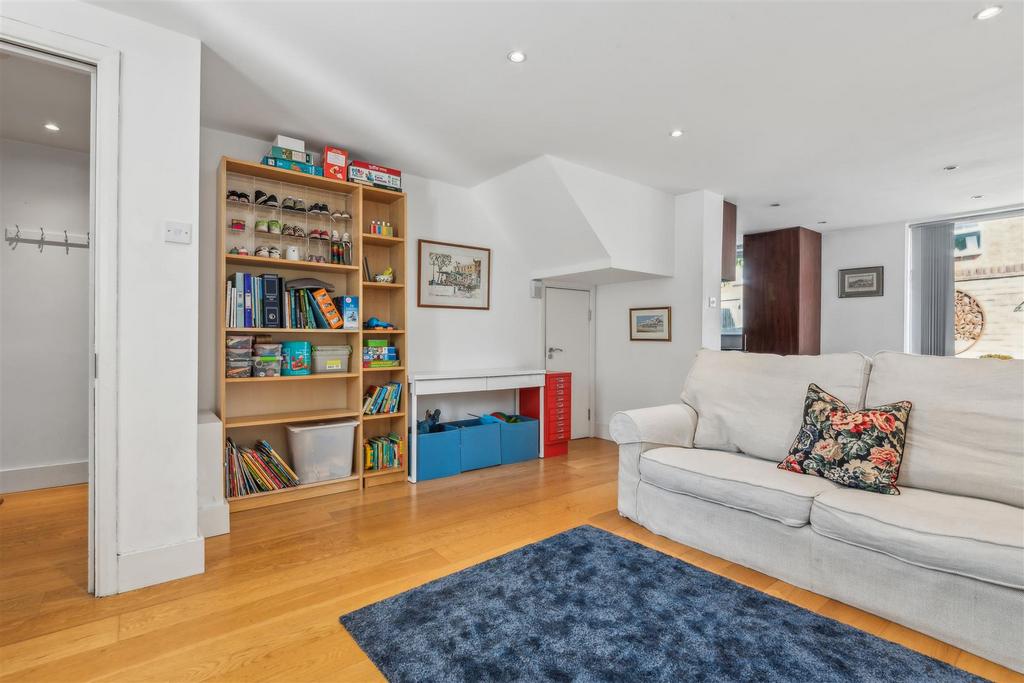 Graham Road, W4 - FOR SALE