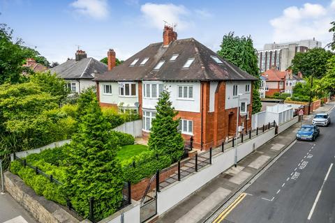 5 bedroom semi-detached house for sale, Elms Road, Darlington