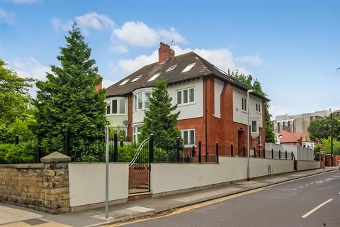 5 bedroom semi-detached house for sale, Elms Road, Darlington