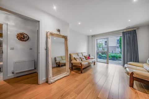 1 bedroom apartment for sale, Station View, Guildford, Surrey, GU1