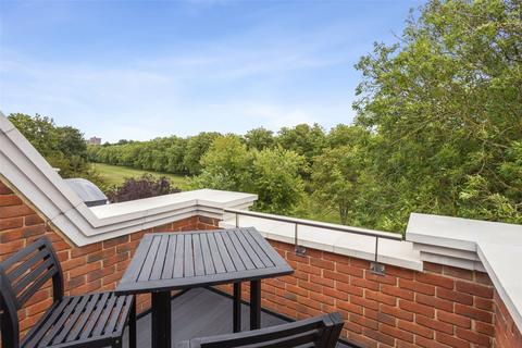 5 bedroom end of terrace house for sale, Long Walk Villas, 76A Kings Road, Windsor, Berkshire, SL4