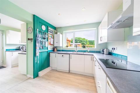 5 bedroom detached house for sale, Hawthorn Close, Saltdean, Brighton