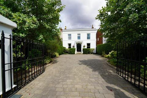 5 bedroom detached house to rent, Leam Terrace, Leamington Spa