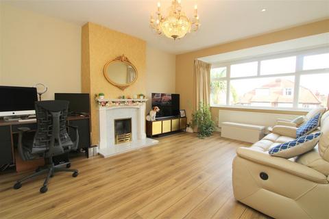 3 bedroom semi-detached house for sale, Goidel Close, Wallington SM6