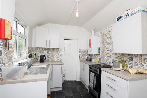 3 bedroom terraced house for sale, Oxford Street, Kettering NN16