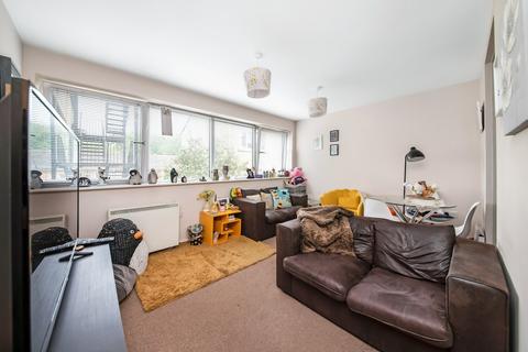 1 bedroom flat for sale, Queen Street, Morley LS27