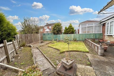 2 bedroom semi-detached bungalow for sale, Hazelwood Close, ,, Gateshead, Tyne and Wear, NE9 7JA