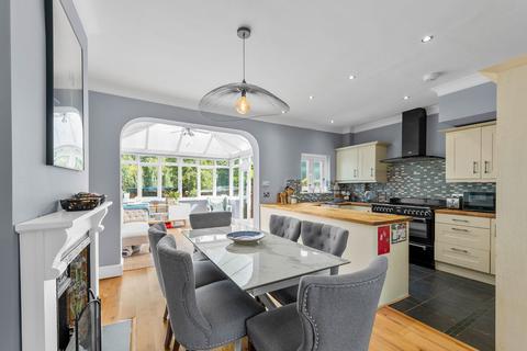 147 Bridgewood Road, Worcester Park, KT4 8XT