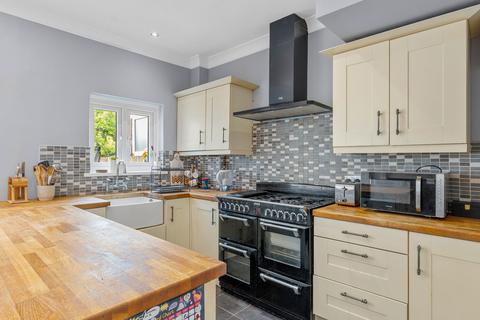 147 Bridgewood Road, Worcester Park, KT4 8XT
