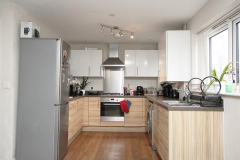 2 bedroom apartment for sale, Charles Court, Railway View, Kettering, Northamptonshire, NN16