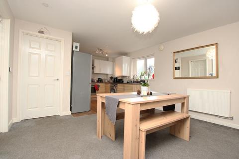 2 bedroom apartment for sale, Charles Court, Railway View, Kettering, Northamptonshire, NN16