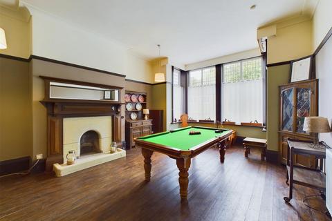 5 bedroom detached house for sale, Harpur Hill Road, Buxton