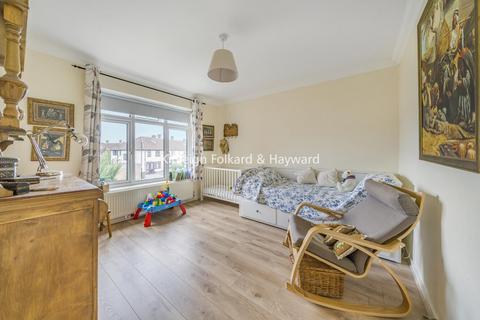 10 Bromhedge, London, SE9 3DZ