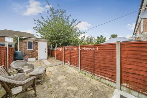 10 Bromhedge, London, SE9 3DZ
