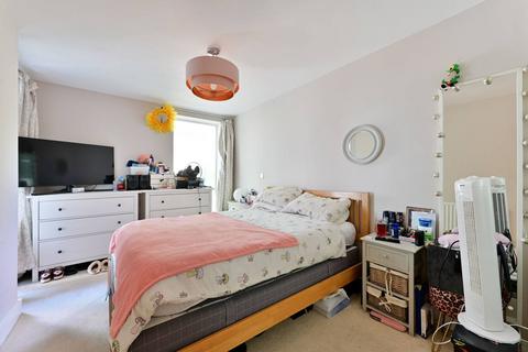 2 bedroom flat for sale, Garratt Lane, Wandsworth, London, SW18