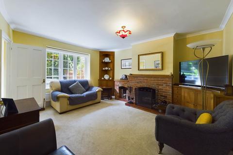 23 Chipperfield Road, Bovingdon, Hemel Hempstead, HP3 0JN