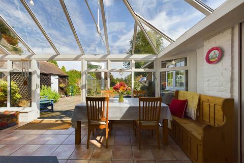 23 Chipperfield Road, Bovingdon, Hemel Hempstead, HP3 0JN