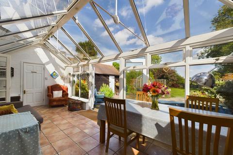 23 Chipperfield Road, Bovingdon, Hemel Hempstead, HP3 0JN