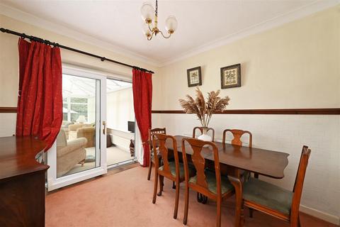 19 Bateman Close, New Whittington, Chesterfield, S43 2DT